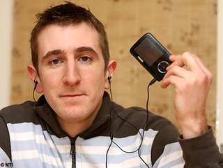 Illustration for article titled Police Take Down Dangerous Perp Armed With a Philips MP3 Player